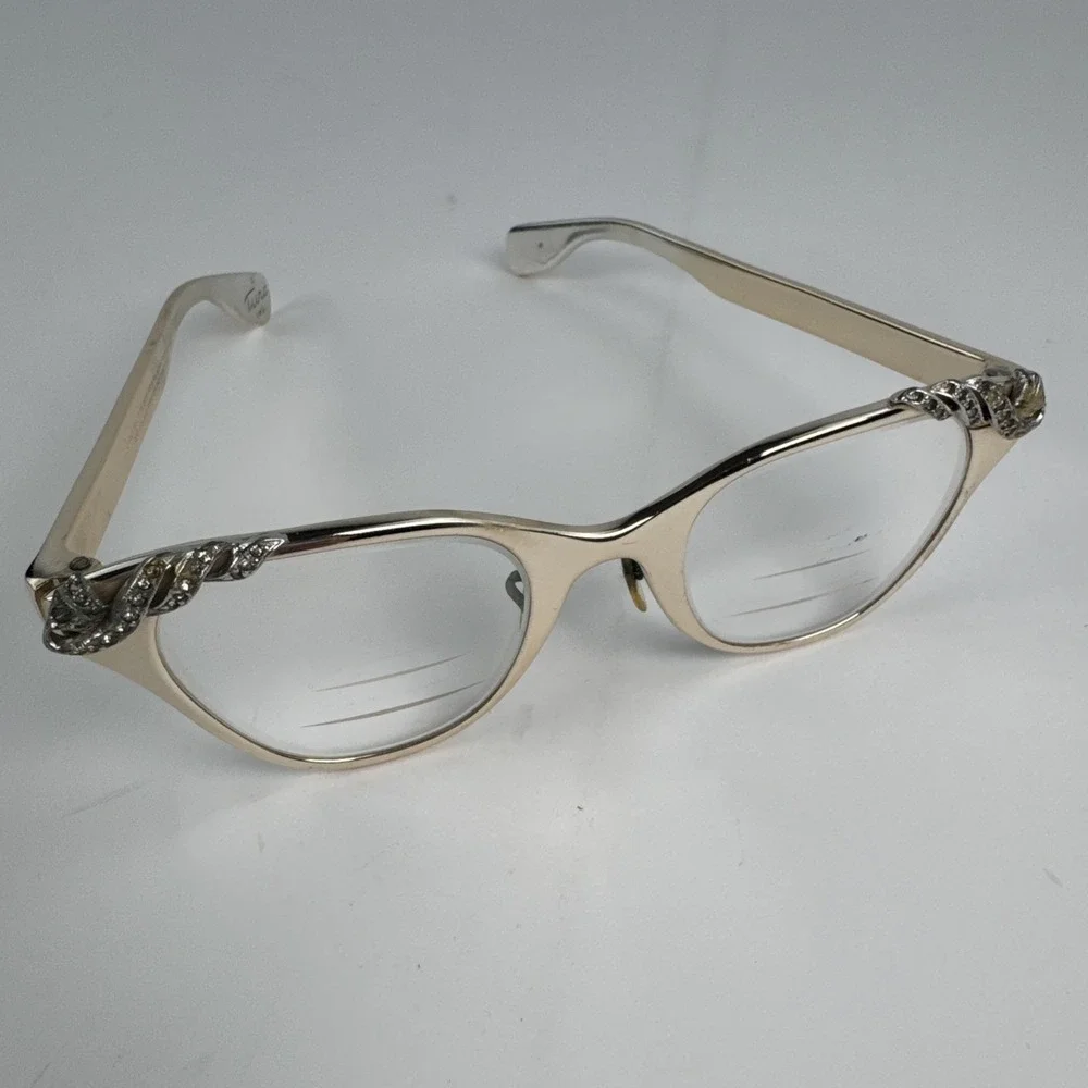 Tura Inc Filigree Gold-Tone‎ Women's Eyeglasses US Pat 631706 Cat-Eye Vintage